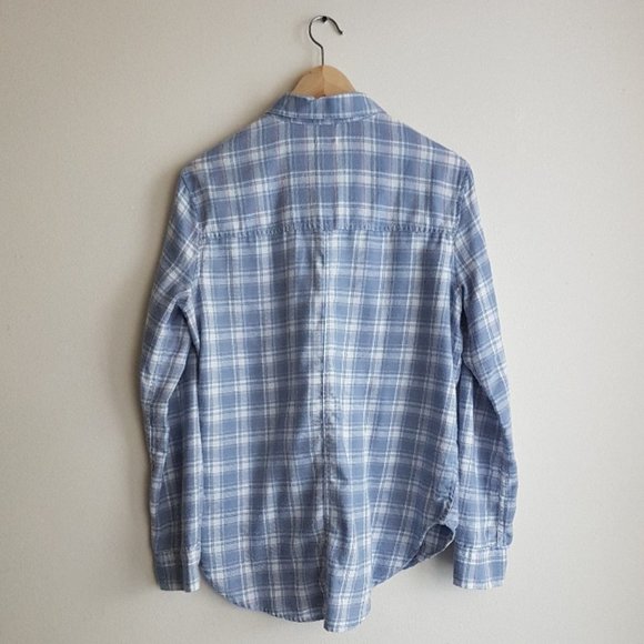 Women's Hollister Light Flannel Boyfriend Shirt - Picture 5 of 5
